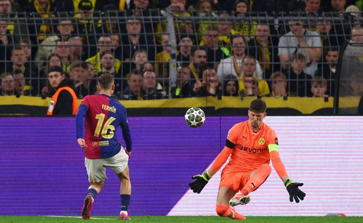 梅西独中两元，巴塞罗那晋级欧冠四强