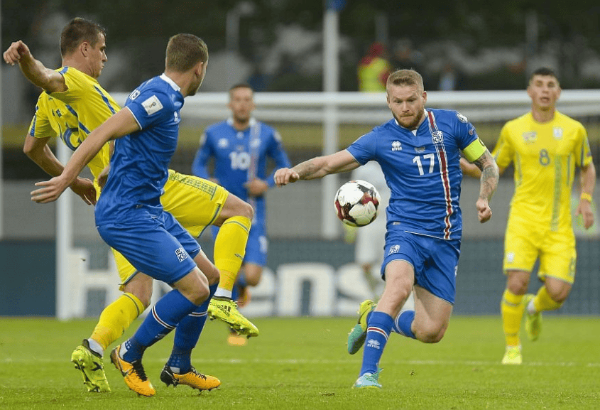 关于荷兰战胜乌克兰，勇夺欧预赛胜利的信息