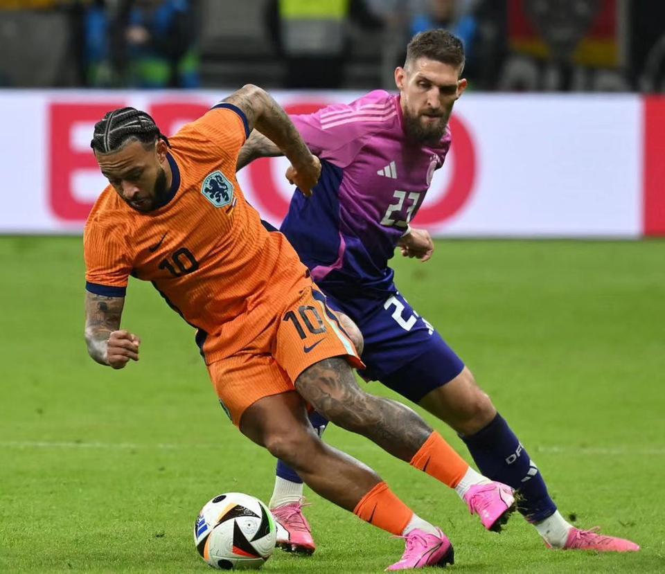 冰岛国家队在艰难比赛中取得欧洲锦标赛资格 冰岛国家队在艰难比赛中取得欧洲锦标赛资格