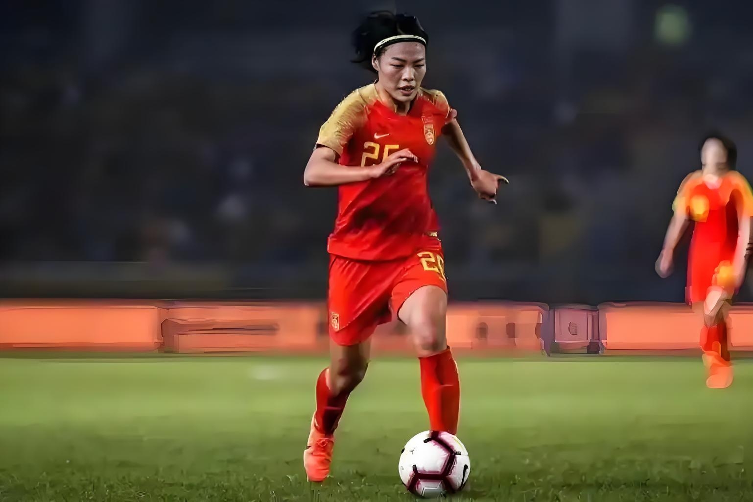 国际女足赛场上风云再起，巨星发挥稳定取胜的简单介绍