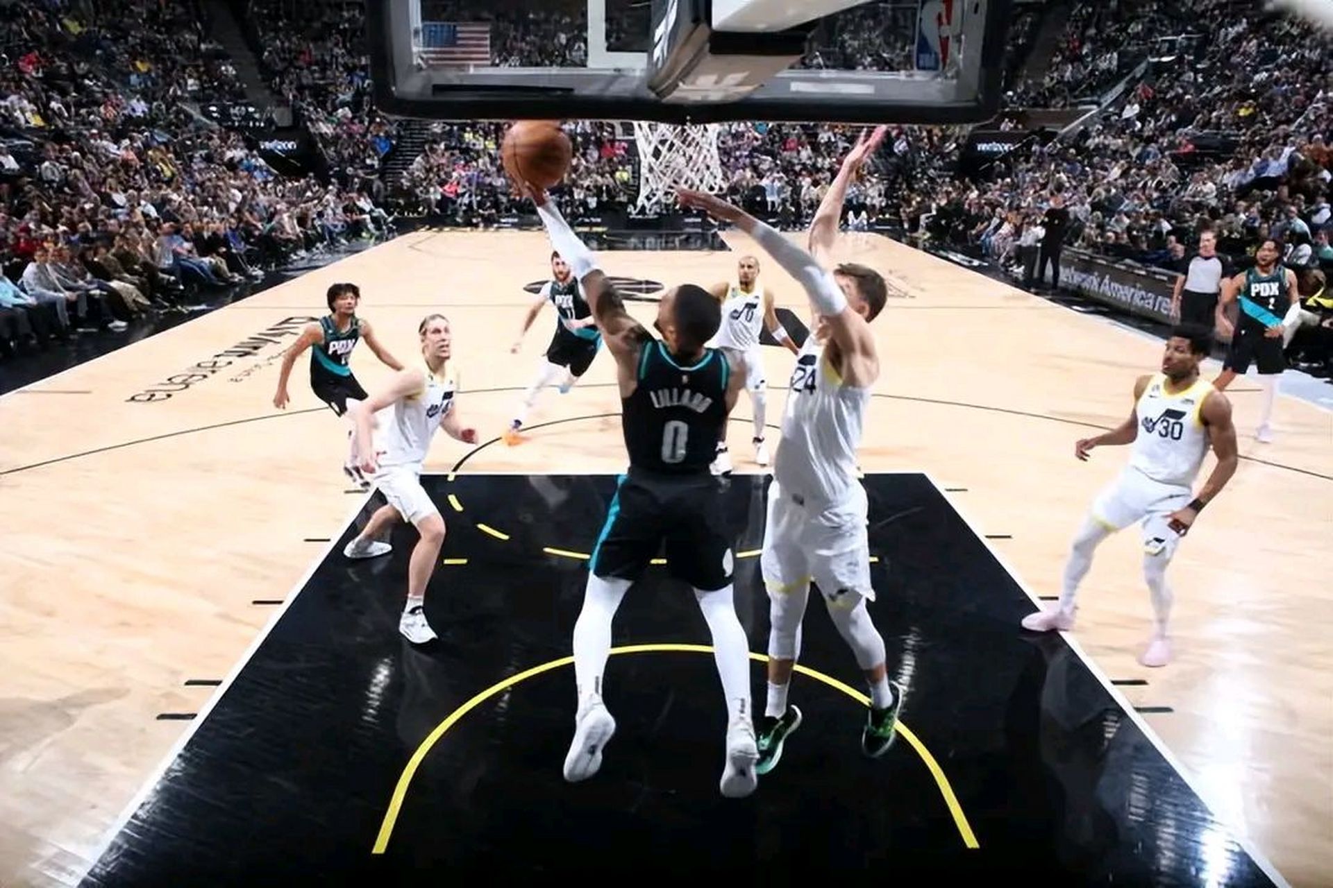 开拓者客场大胜,利拉德爆冷砍下+表现! 开拓者客场大胜,利拉德爆冷砍下+表现!