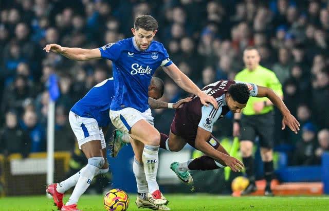 热刺前锋进球,帮助球队击败对手 热刺前锋进球,帮助球队击败对手