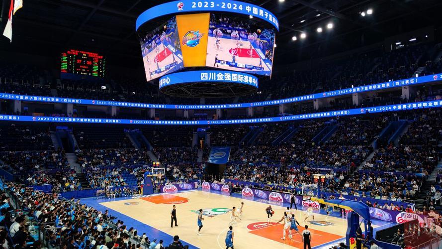 包含篮球比赛现场气氛热烈,球迷狂热呐喊的词条 包含篮球比赛现场气氛热烈,球迷狂热呐喊的词条