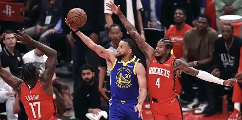 格林三巨头联手,官方宣布新规得分突破,公牛冲击季后赛!