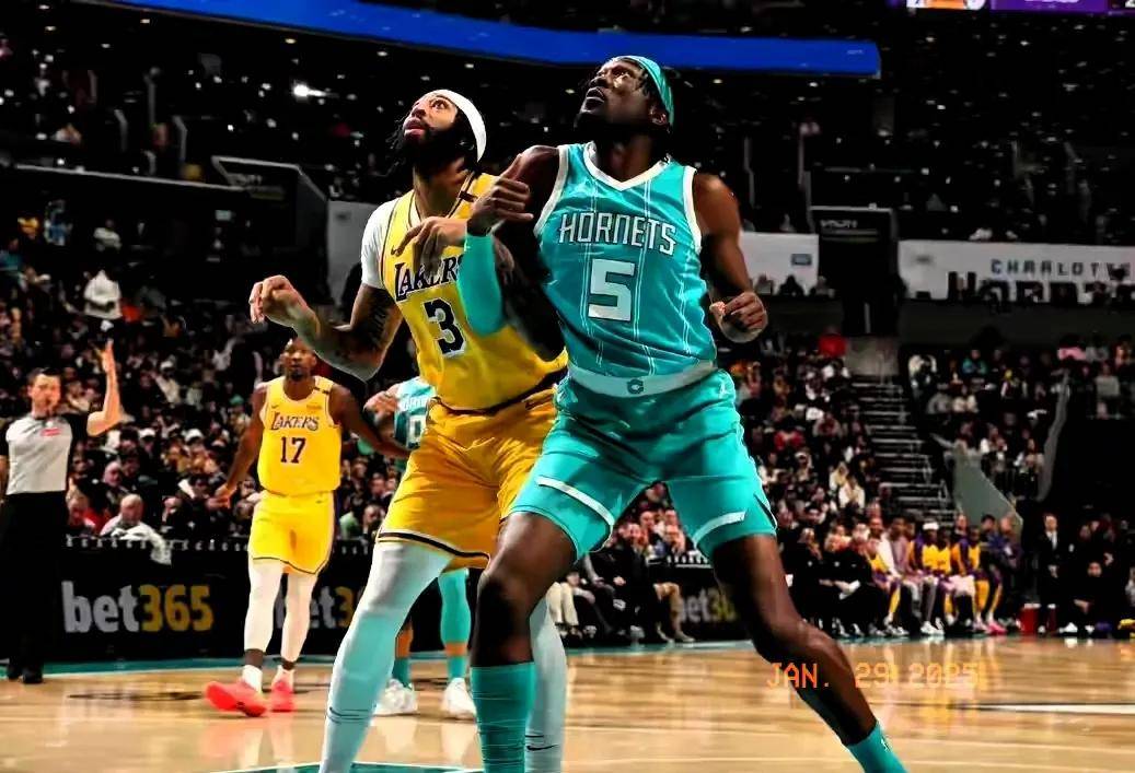 凯尔特人绝杀时刻，关键时刻神级表现点燃赛场，狂砍50分迎来胜利！的简单介绍